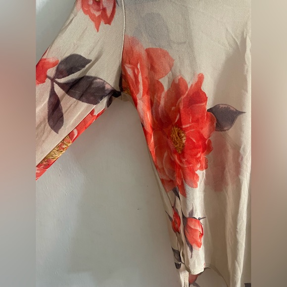 Sheer Floral Bodysuit - Picture 4 of 7